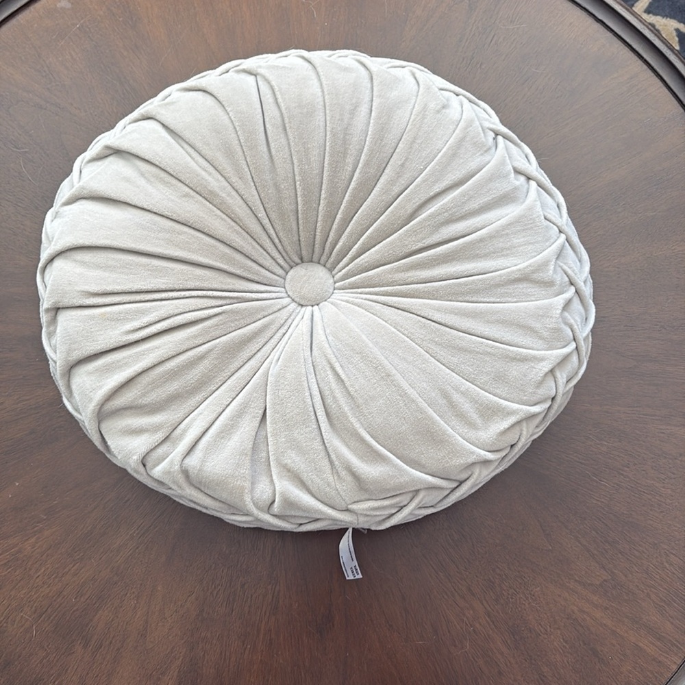 Round 18” Pillow